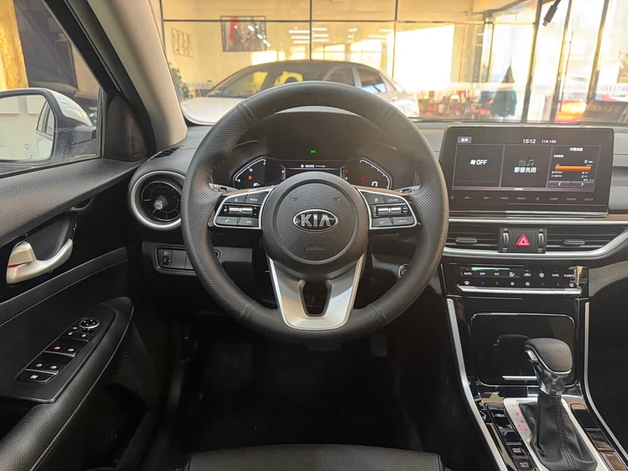 Kia K3 2021 car image #17