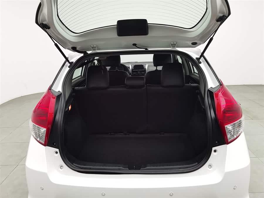 丰田 YARiS L 致炫 2015 汽车图片 #17