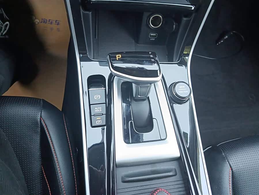 Kia Stonic 2020 car image #17