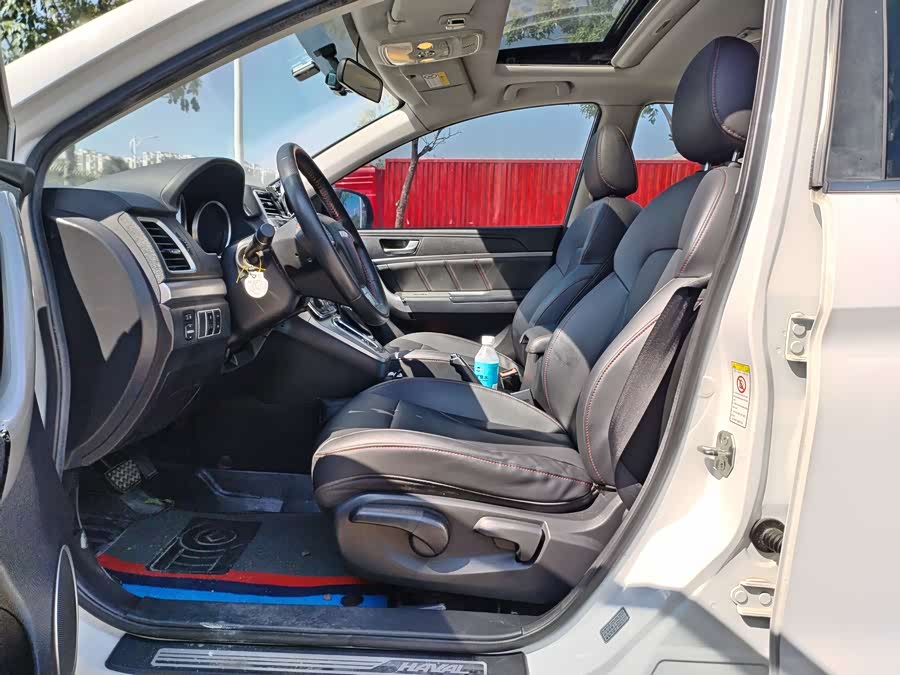 Haval M6 2017 car image #17