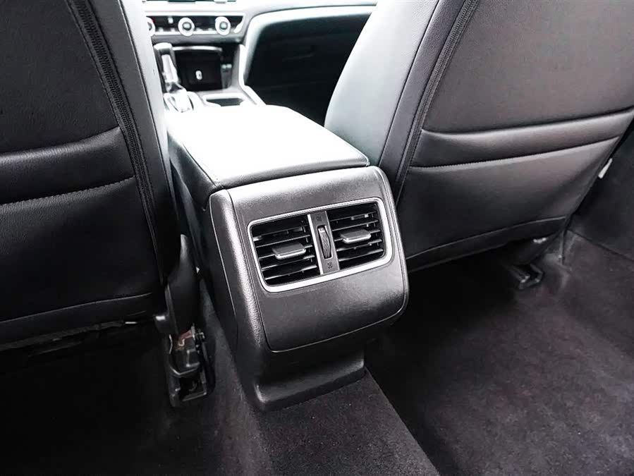 Honda Accord 2019 car image #17