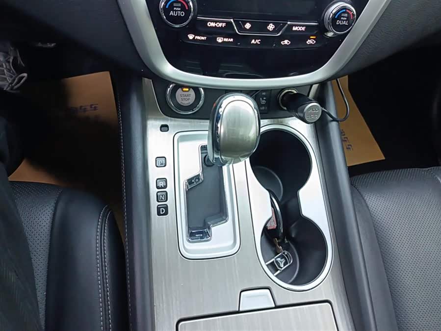 Nissan Murano 2018 imagen de coche #17