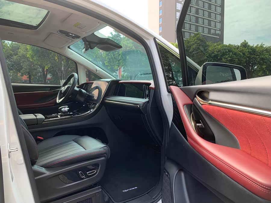 GAC Trumpchi E9 2024 car image #17