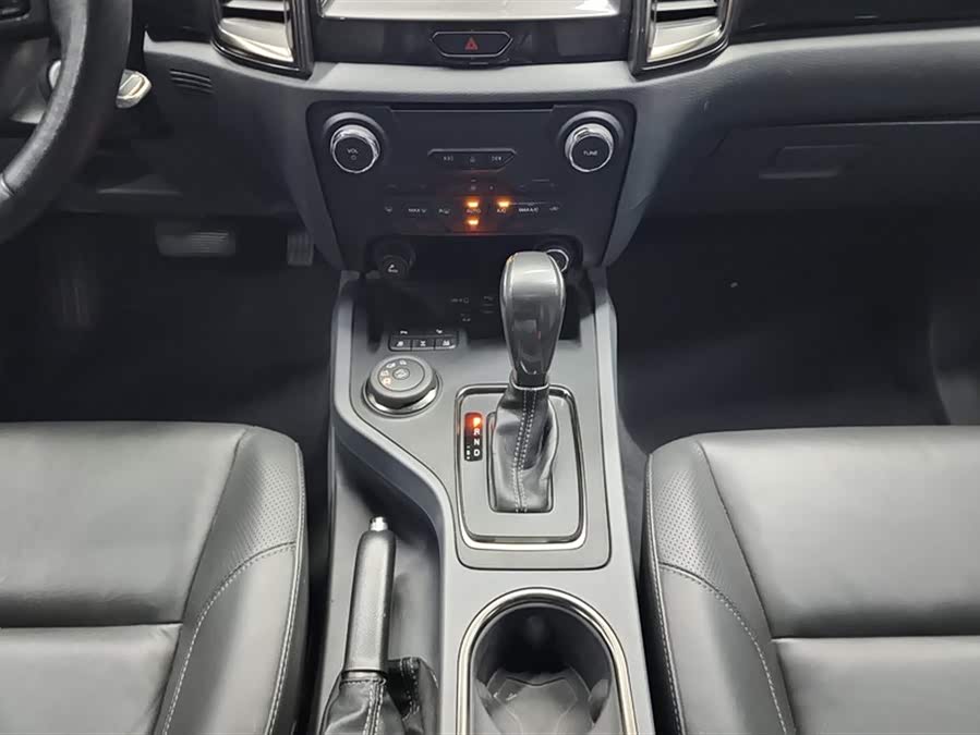 Ford Everest 2015 car image #17