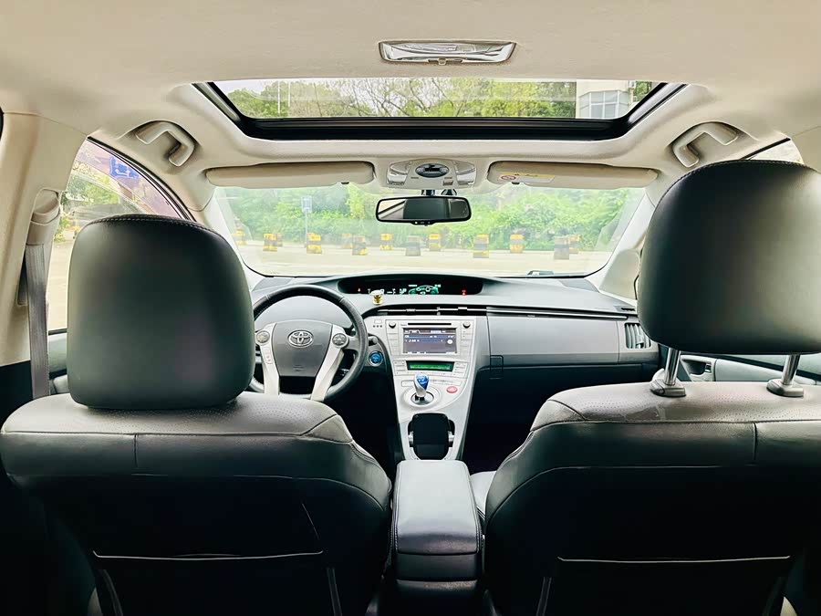 Toyota Prius 2013 immagine di auto #17