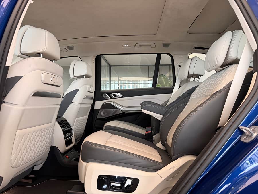 BMW X7 M60i #17 BMW X7 M60i imagen de coche #17