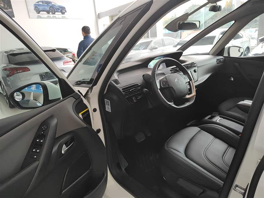 Citroen C4 PICASSO 2017 صورة سيارة #17