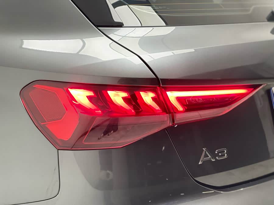 Audi A8 2021 imagen de coche #17