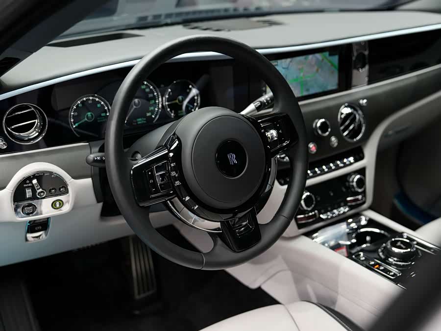 劳斯莱斯 古思特 2023 汽车图片 #17