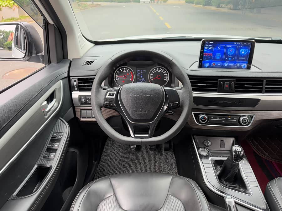 Forthing SX6 2022 car image #17