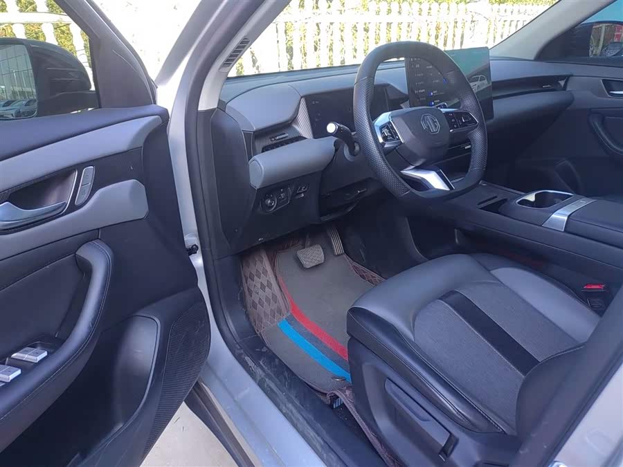 MG ES5 2024 car image #17