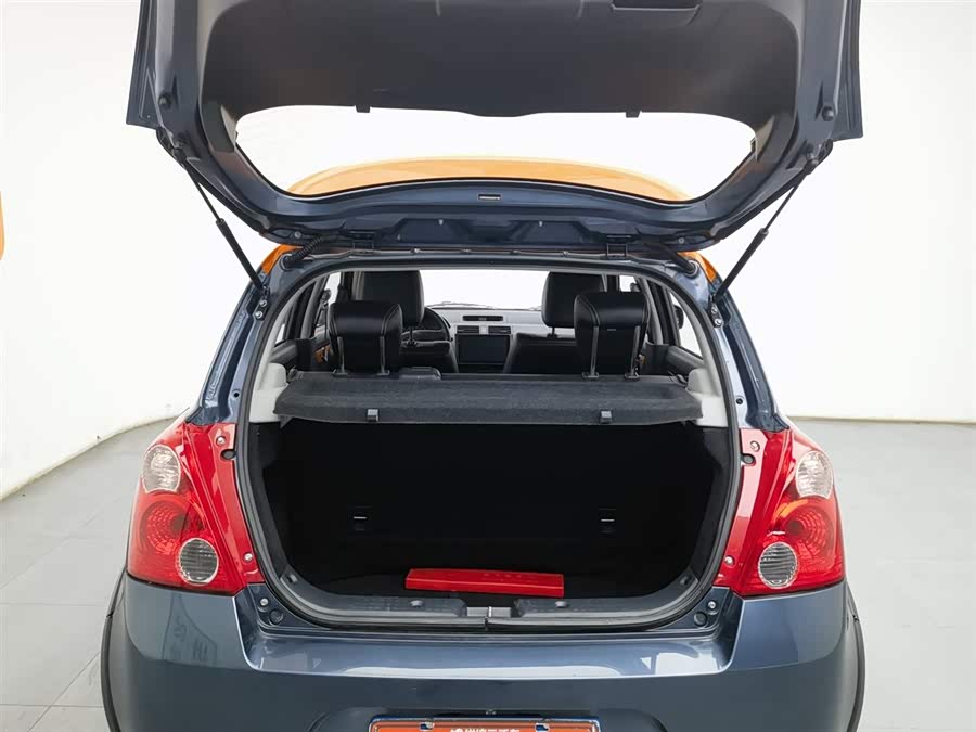 Suzuki Swift 2018 car image #17