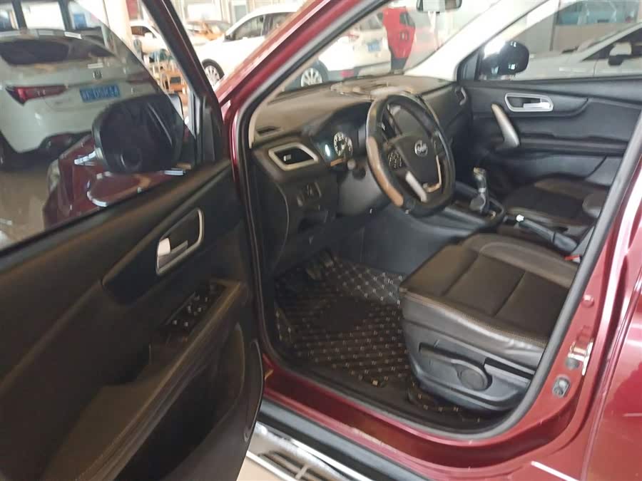 SWM X7 2016 imagen de coche #17