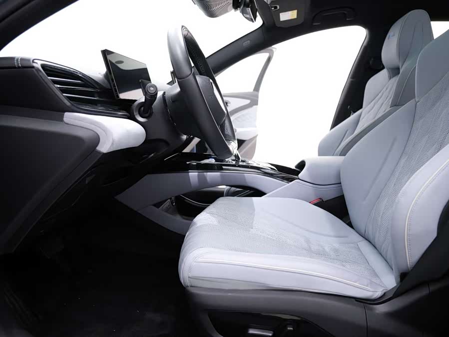 BYD Seal 2022 car image #17