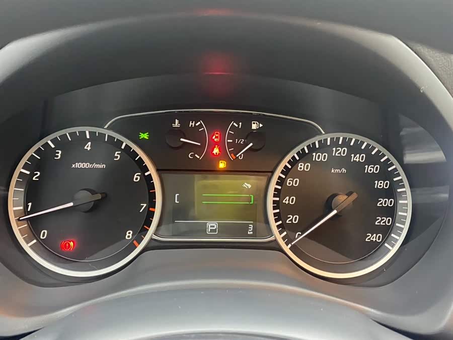 Nissan Sylphy car image #17