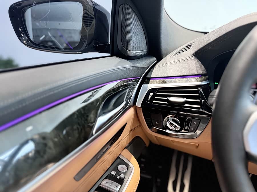 BMW 6 Series GT 2024 car image #17