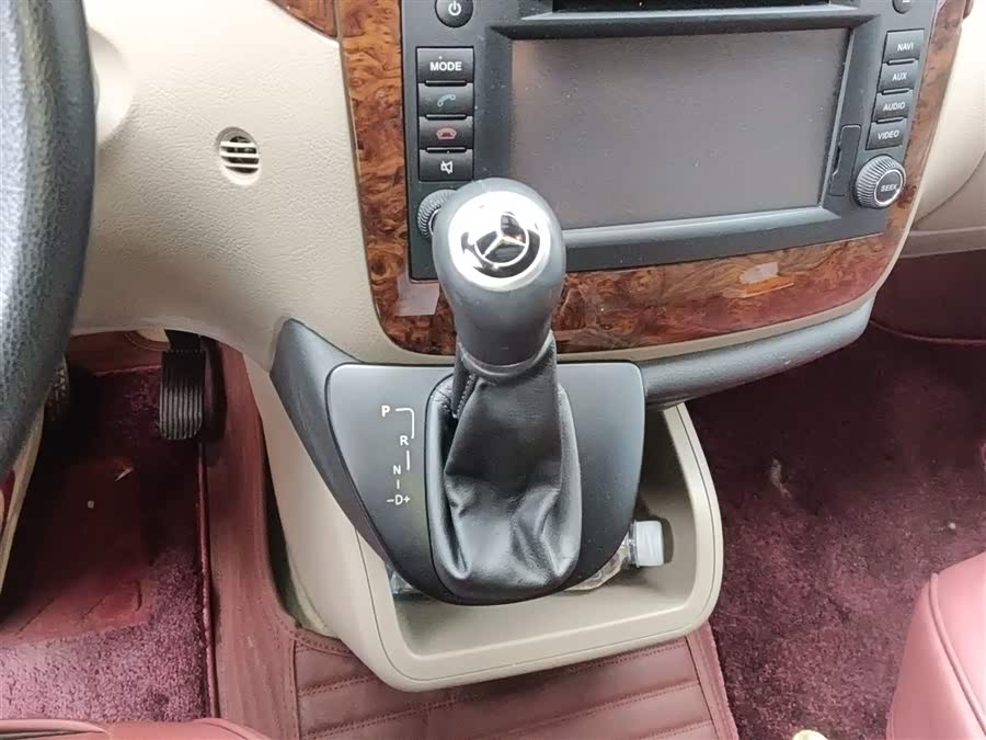 奔驰 唯雅诺 2014 汽车图片 #17