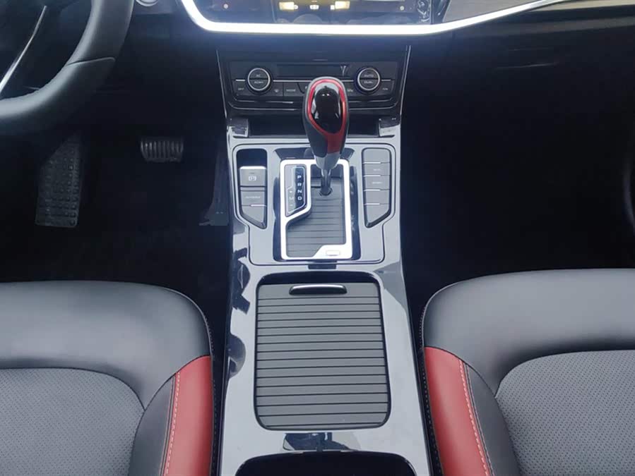 GEELY 2021 car image #17