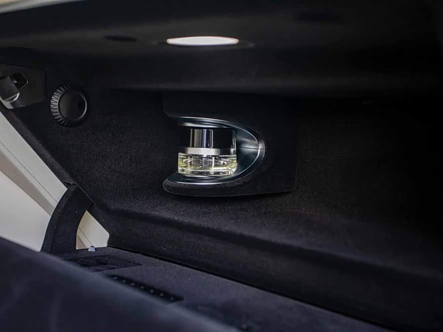 Mercedes-Benz Maybach S Class 2022 #17 Mercedes-Benz Maybach S Class 2022 car image #17