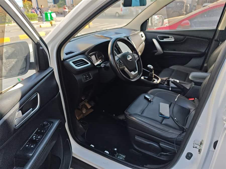 SWM X7 2018 imagen de coche #17