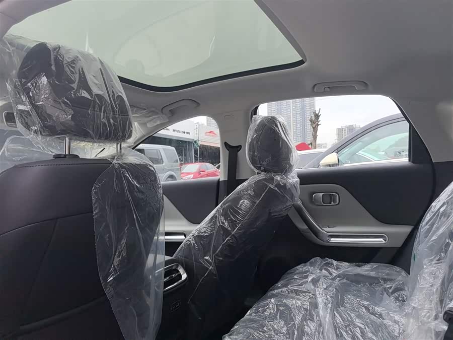 零跑汽车 零跑B01 2025 汽车图片 #17