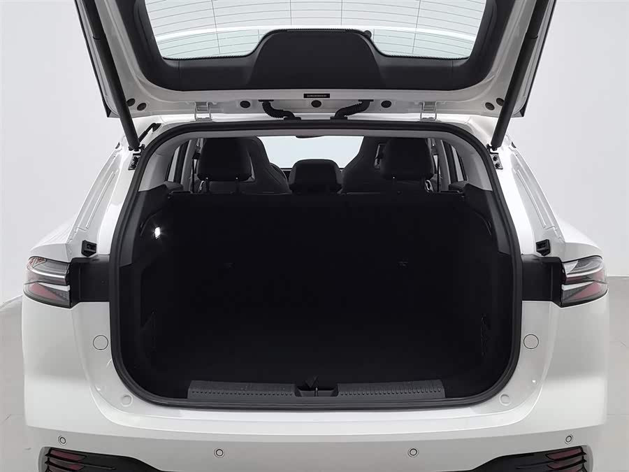 Roewe D5X DMH 2024 car image #17