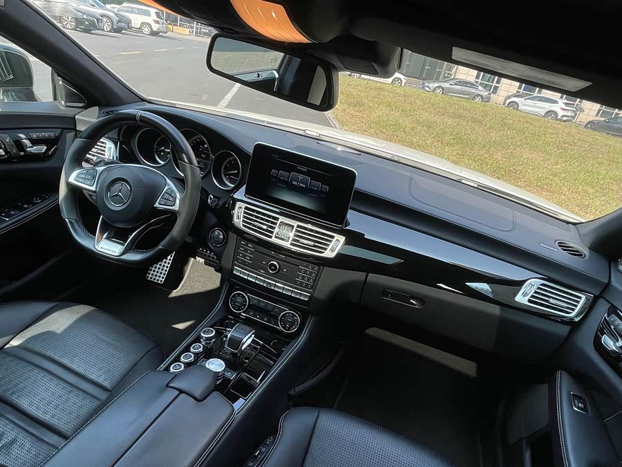 Mercedes-Benz CLS AMG 2015 car image #17