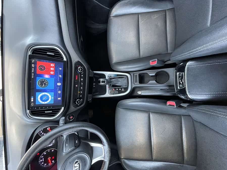 Kia Stonic 2018 image de voiture #17