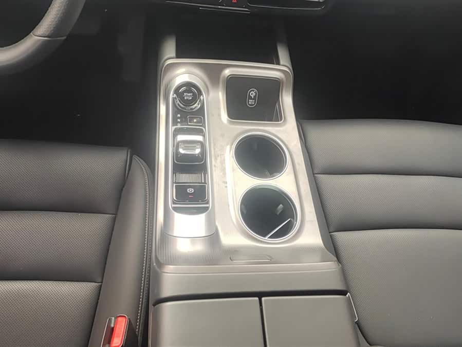 GAC Trumpchi E8 New Energy 2023 car image #17