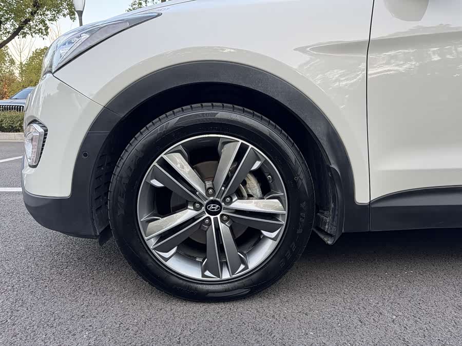 Hyundai Grand Santa Fe 2014 #17 Hyundai Grand Santa Fe 2014 car image #17