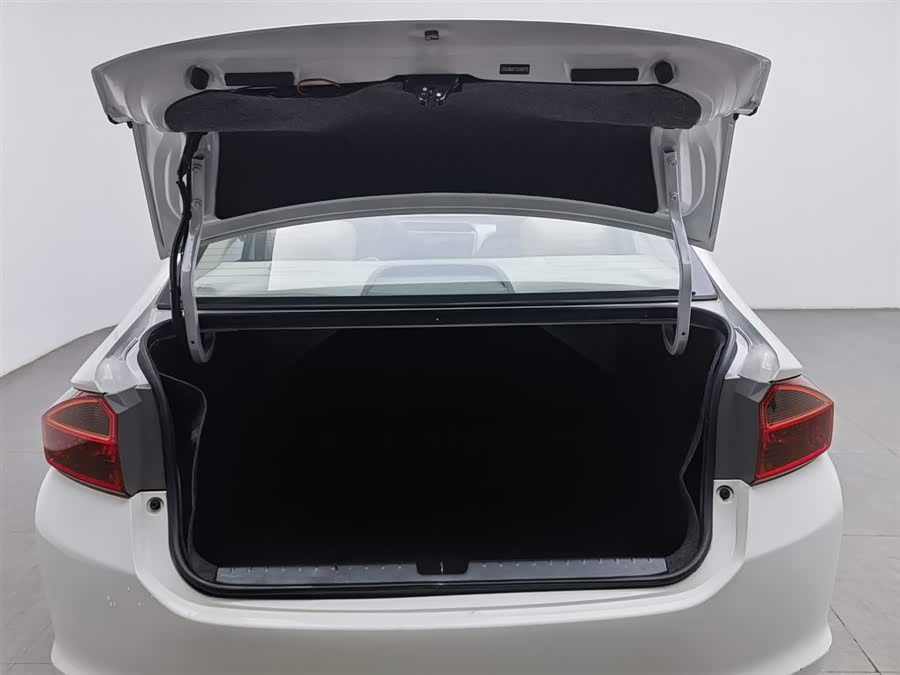 Honda City 2017 изображение автомобиля #17