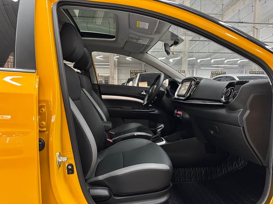 Kia 2021 car image #17