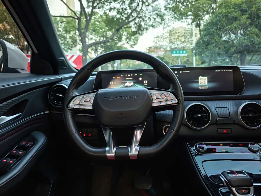 Forthing T5 EVO 2020 car image #17