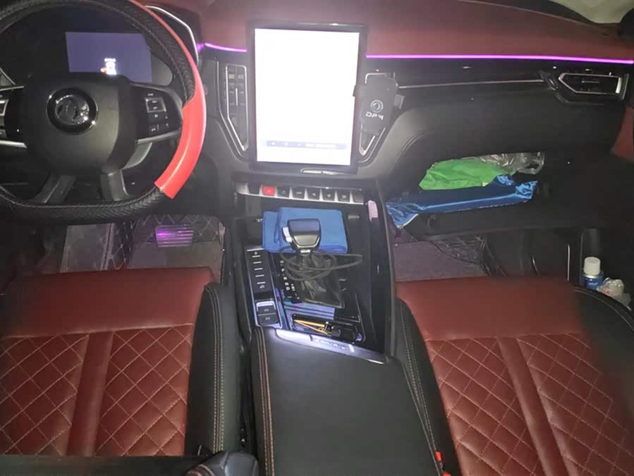 Forthing T5 2019 #17 Forthing T5 2019 صورة سيارة #17