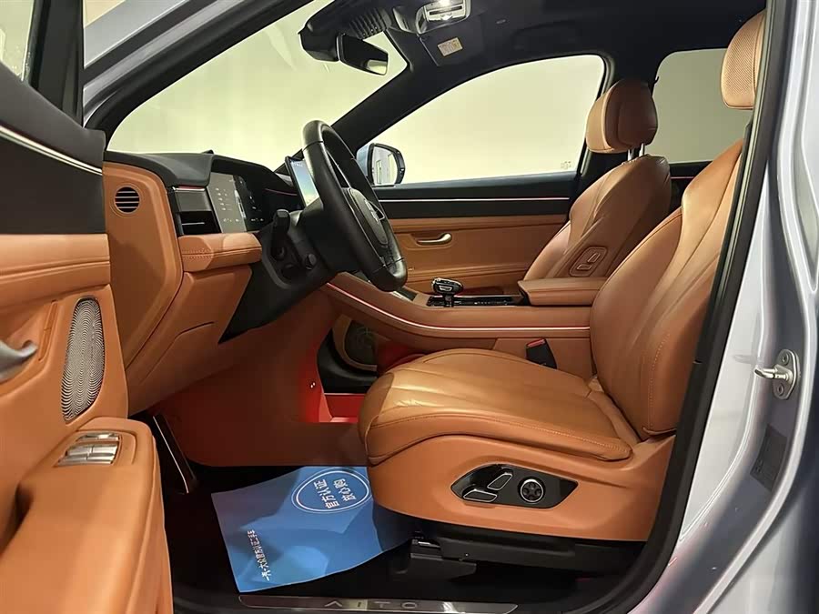 2024 car image #17