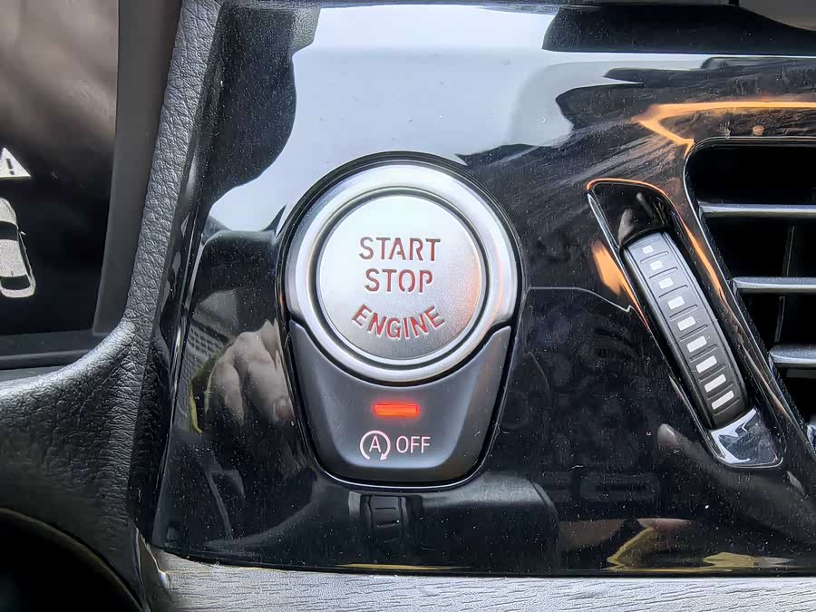 BMW 1 Series 2023 صورة سيارة #17