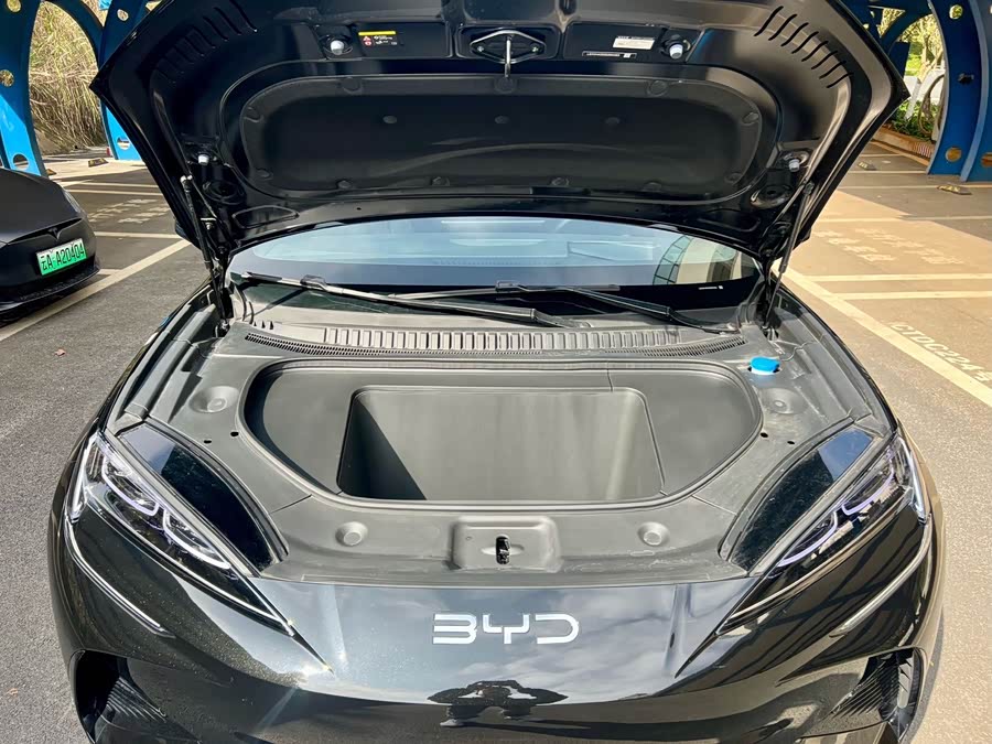 BYD Sea Lion 07 EV 2025 immagine di auto #17