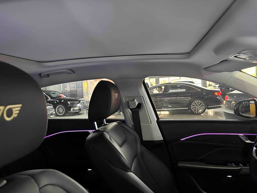 2023 car image #17