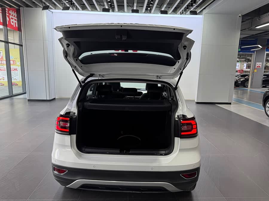 Volkswagen Tacqua 2022 car image #17