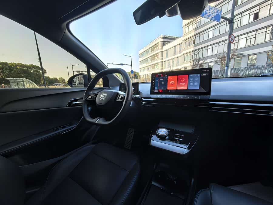 MG 4 EV 2024 car image #17