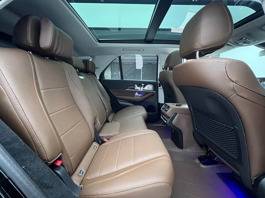 Mercedes-Benz GLE Class 2025 صورة سيارة #17