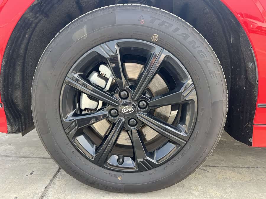 BYD e2 2019 изображение автомобиля #17