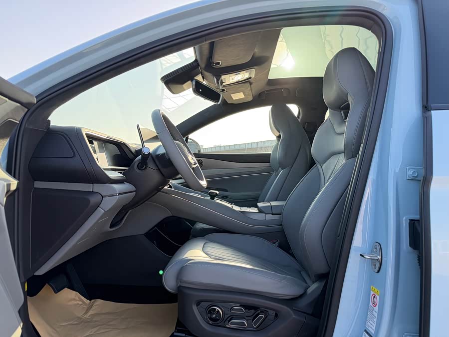 Denza N7 2023 car image #17