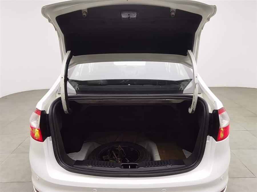 Ford Fiesta 2014 car image #17