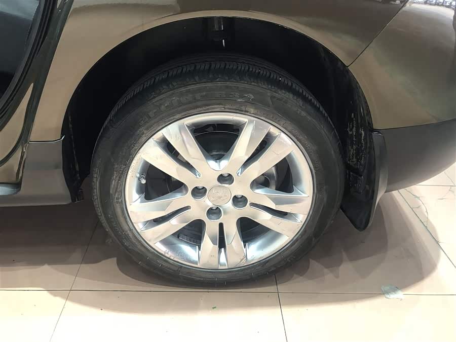 Peugeot 3008 2015 صورة سيارة #17