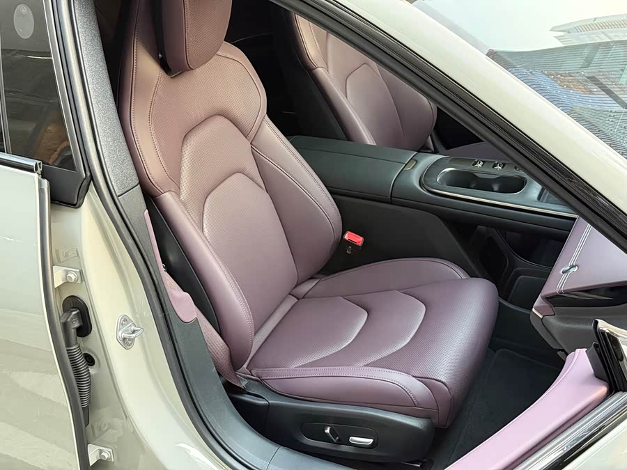 MI SU7 2025 car image #17