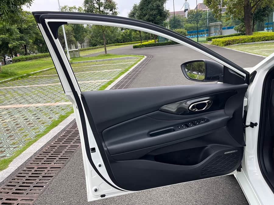 GAC Trumpchi Empow 2023 car image #17