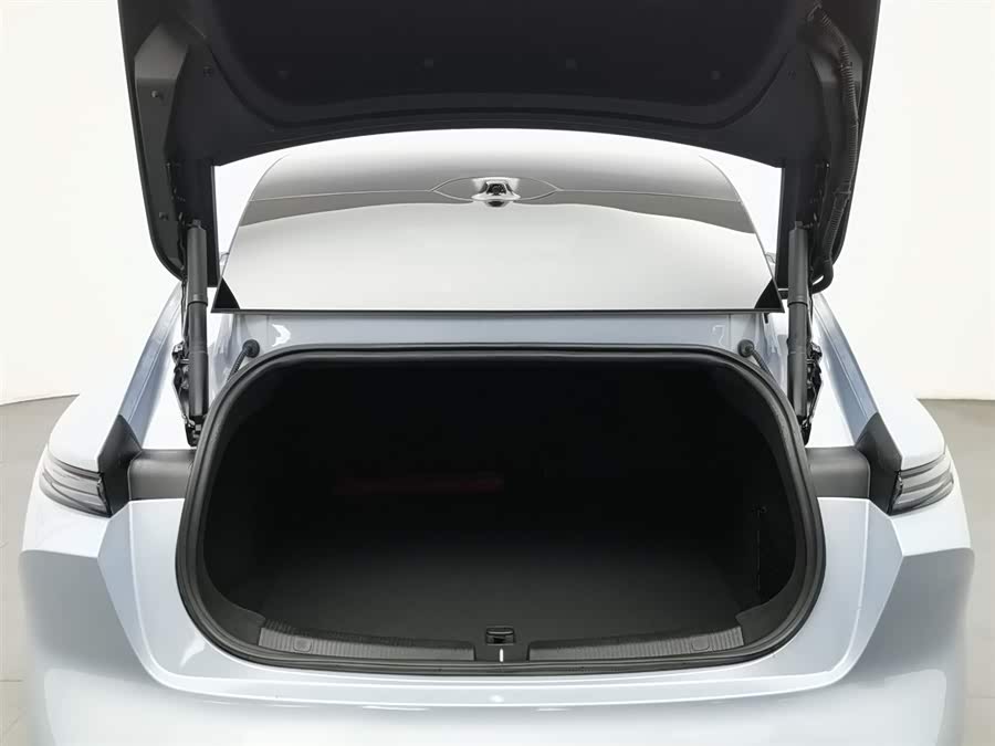 NIO ET5 2023 car image #17