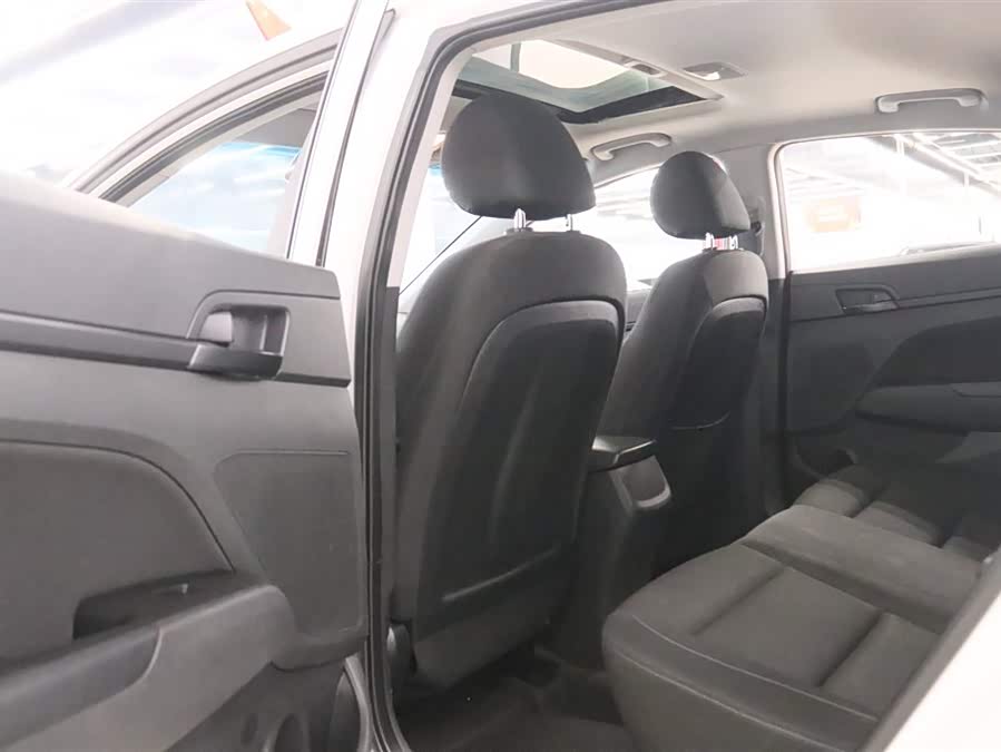 Hyundai Elantra AD 2017 car image #17