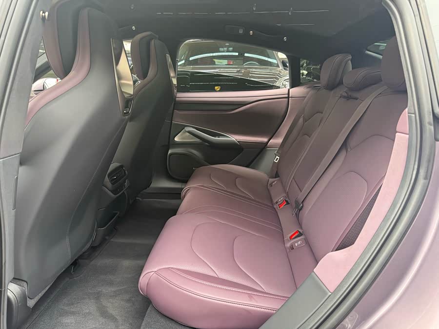 MI SU7 2024 car image #17